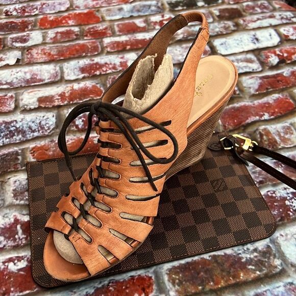 Cole Haan leather brown wedges - Picture 3 of 9